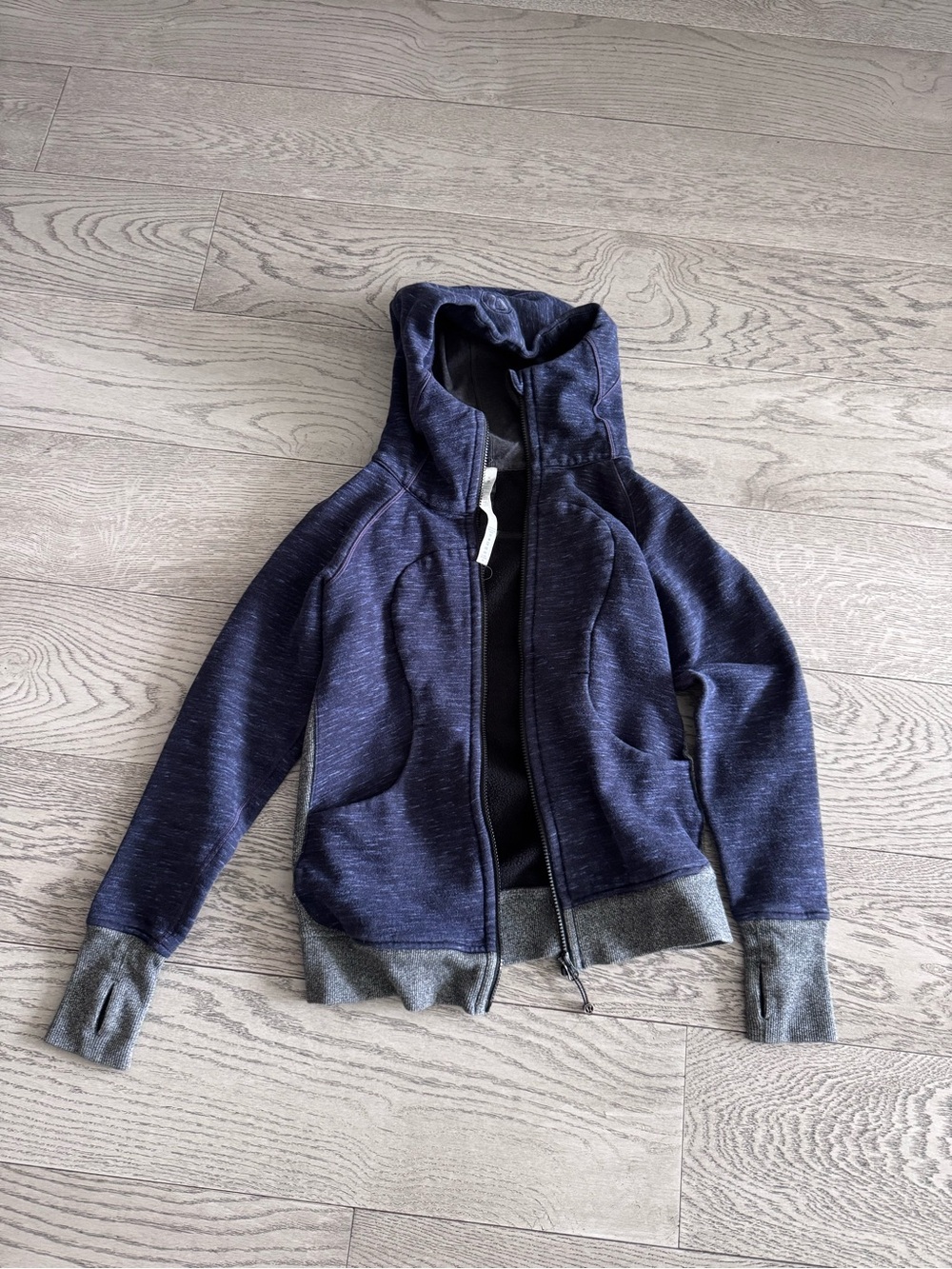 Lululemon Women's Navy Scuba Zip-Up Hoodie size 6